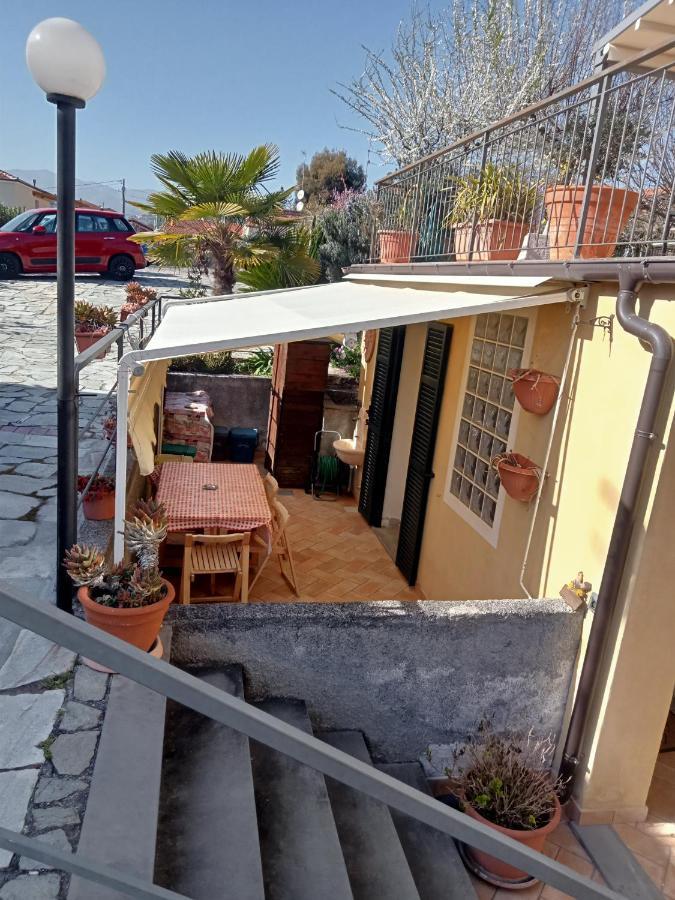 Ferienwohnung Nina House Imperia Exterior foto